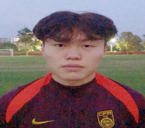 直播吧采访王一凡：U20亚洲杯目标首先小组出线，然后进军世青赛