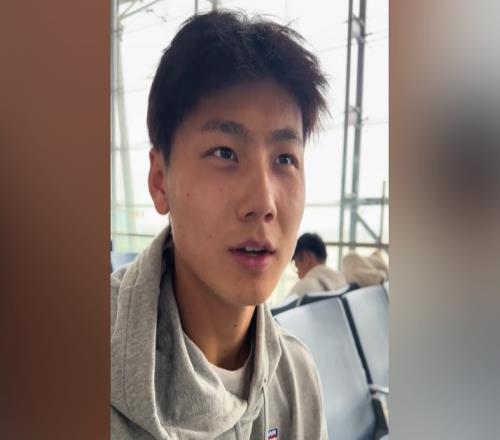 为何半场过后不久被换下毛伟杰：两条腿特别紧，李导怕我受伤