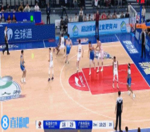攻防建功！徐昕防守端大帽李炎哲随后拼下前场板单打李炎哲命中
