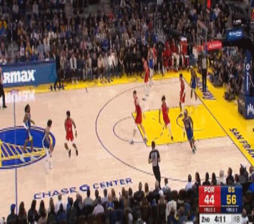 巴特勒私教培训班优秀毕业生穆迪这球和巴特勒真的很像！