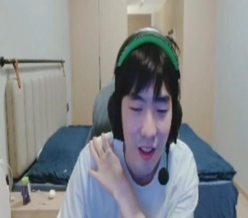 Cryin：去TES试训怎么去他们阵容挺好的，多给一些包容吧