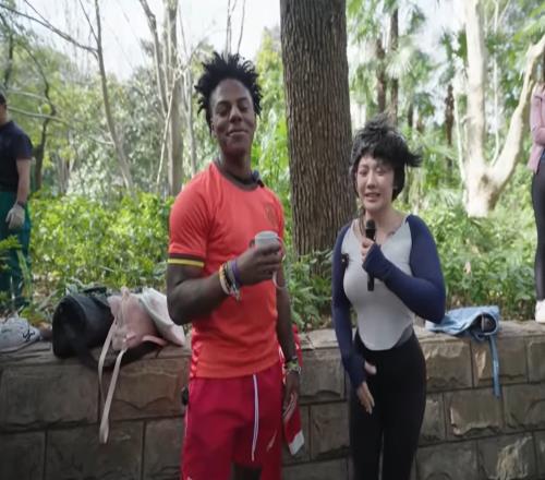剧情拉满！Speed中国行逛上海人民公园“相亲角”
