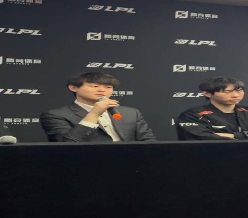 EDG教练：中后期决策和配合都不太好这样的情况已经出现过很多次
