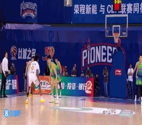 准绝杀嘛古德温自投自抢控时间突破助攻刘传兴空接放篮反超！