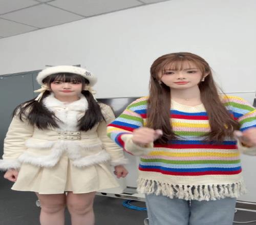 周敢敢分享与泱泱合拍跳舞视频：泱神mvp结算画面，美少女太美好了！