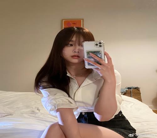你的老肩也巨滑前英文流解说Kitty晒照：早睡早起