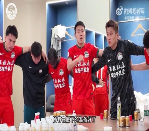 热血！王上源中场喊话：把自己的心思都给我放下这个家不能黄了