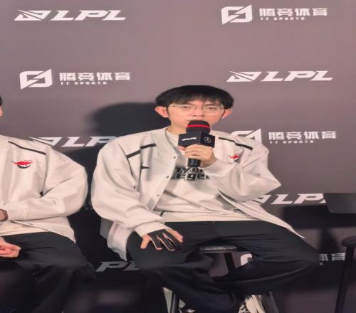 老猪还有油！圣枪哥：这个版本杰斯先出无敌约里克看情况后选