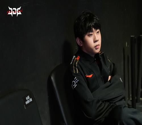 原来掘墓是这么玩的！Ale掘墓疯狂推线配合队友戏耍BLG