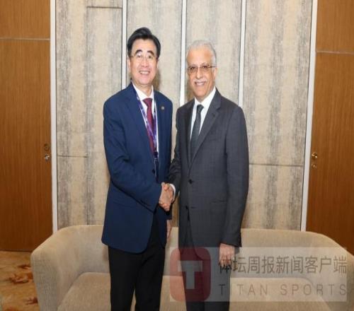 宋凯会见AFC主席萨尔曼提出承办一届U17亚洲杯