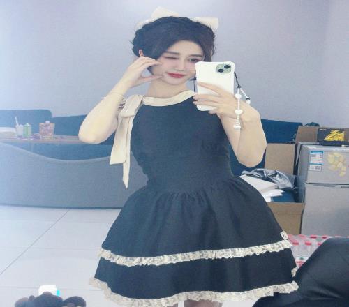 互动女主持人小悠珊珊晒照：两场bo3拉满的一天，爽