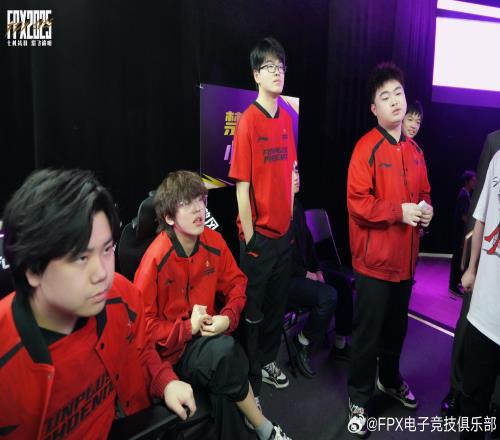 第二轮状态不佳！FPX次轮目前仅取得2胜5负首轮曾取得4胜5负