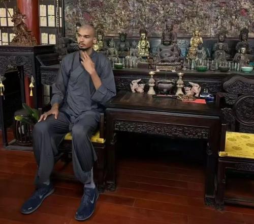 《大河报》：文班亚马目前确实在少林寺相关事宜不方便对外公开