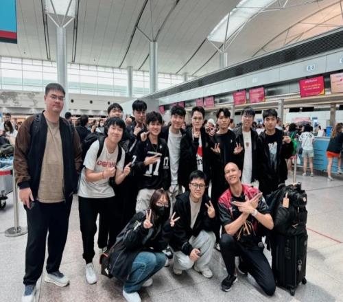启程出发！GAM发布队伍机场合照：大家温哥华见啦