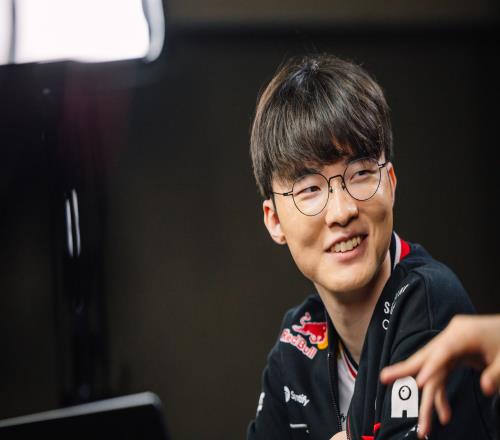 Faker：虽然我是本届MSI最老选手，但其实我对年龄没什么想法！！