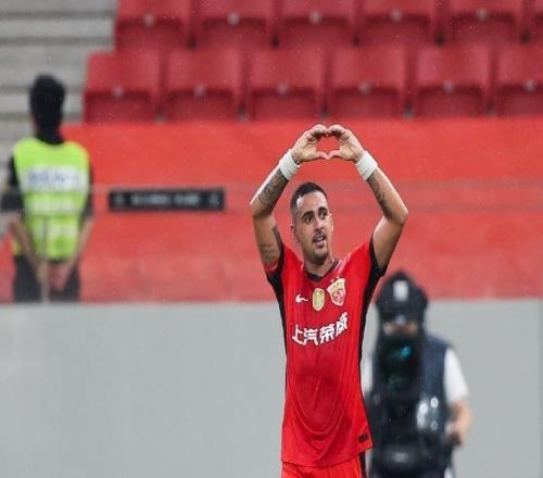 中超领头羊主场被完爆！傅欢乌龙大礼，海港02不敌日本中流球队