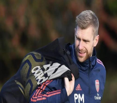 TA：在阿森纳内部，对默特萨克来说并不存在清晰的晋升通道