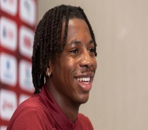 瑞士国脚曼赞比：扎卡是一名非常棒的队长，很高兴我们拥有他