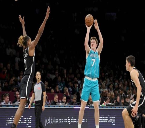 共享，黄蜂队康克努佩尔与库珀弗拉格一同荣膺月度最佳新秀