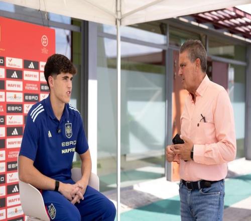 库巴西：我正抽空学习企业管理，现在非常期待国家德比到来