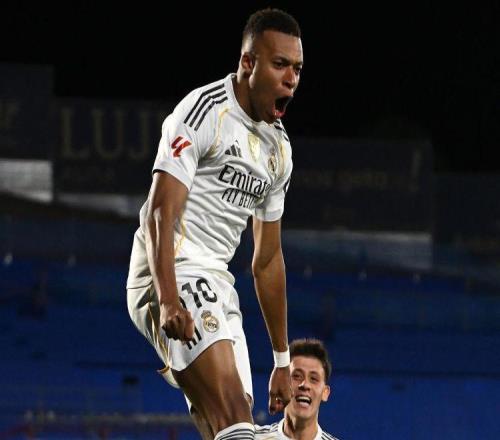 10！姆巴佩救主，11战狂轰15球，熊皇连造红牌，皇马夺回榜首