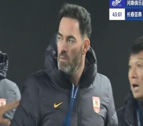 亚泰主帅苏亚雷斯累积黄牌停赛，下轮战津门虎无法在场边指挥