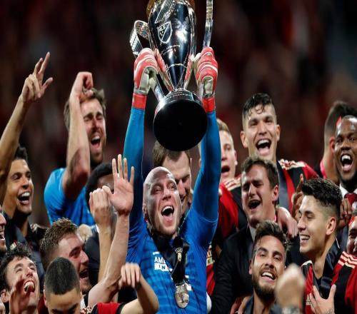 官方：41岁的前美国国门古赞将在美职联赛季结束后退役