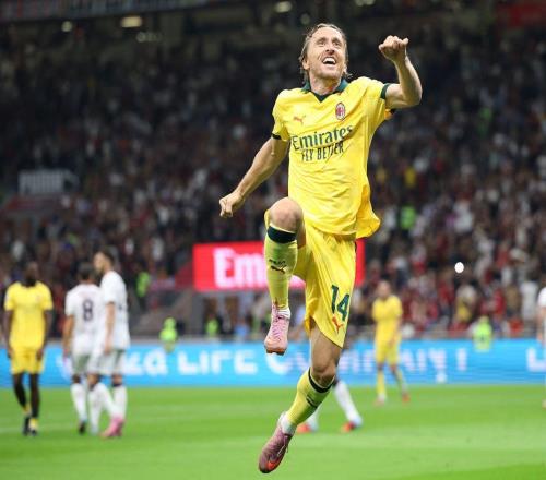 养老变被啃老！40岁魔笛暴力抽射+狂奔怒吼8.6分全场最高+斩MVP