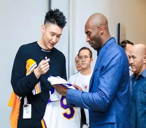 别过度吹嘘！前四战8中1暴露短板，得分轻松超中国名宿孙悦