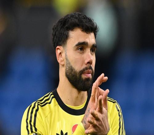 仅用110场首发，拉亚是最快收获50场零封的阿森纳门将