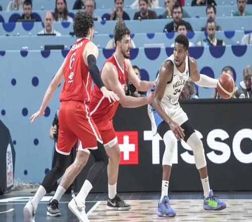 字母哥回应申京：我即将迎来NBA第13个赛季我已赢得了所有的一切