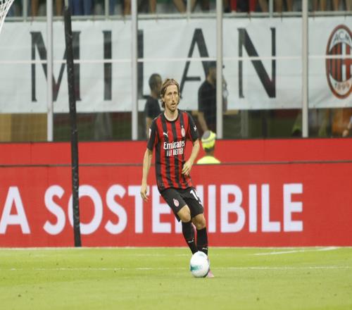 阿莱格里：今天比赛我们没有过多冒险，莫德里奇的表现堪称顶级