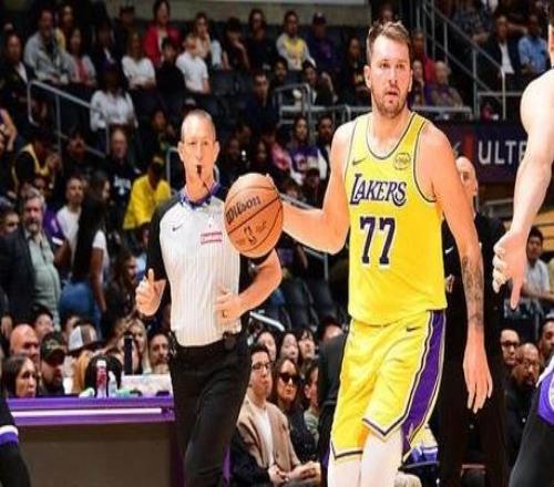 东契奇31+9斯马特14分4断湖人不敌国王