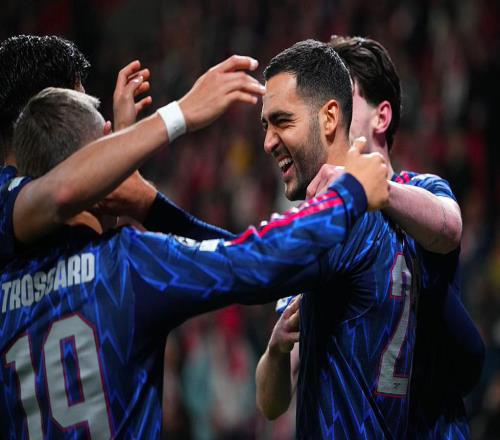 欧冠30！阿森纳10连胜连续8场零封萨卡破门创纪录+梅里诺双响