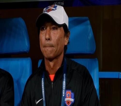 曲刚：球员训练非常积极，状态也很好，希望取得一个好结果