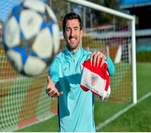 毕包后卫维维安：西班牙队竞争总非常激烈，现在不会去想这些