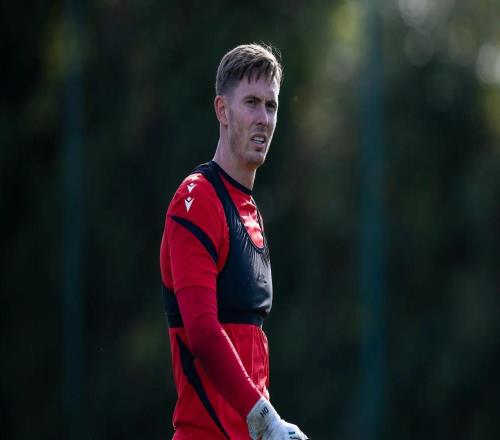 迪恩亨德森：我们带着信心前往酋长球场，看看能不能爆冷