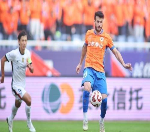 【中超】卡扎伊什维利2球泽卡2助泰山3比1逆转海港