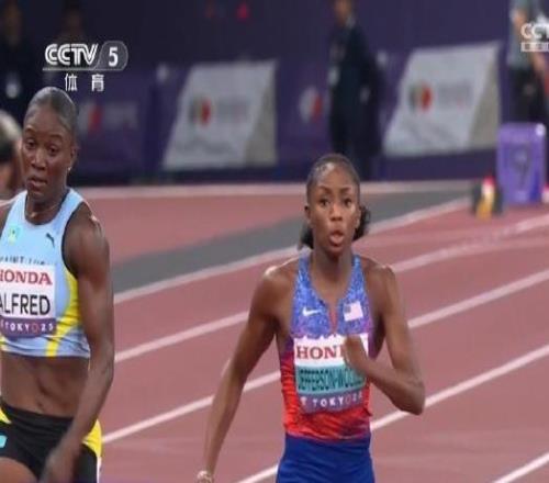世锦赛女子100米：杰斐逊-伍登10秒61打破赛会纪录，夺得金牌