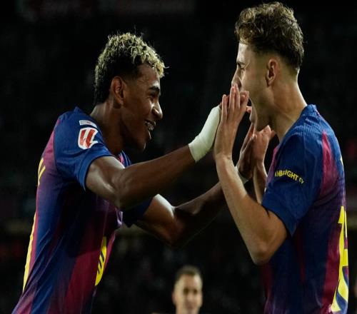 一场31让巴萨缩小差距，拉什福德神了：14场造12球