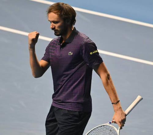 梅德韦杰夫终结882天冠军荒，阿拉木图夺第21冠，一纪录让人惊讶