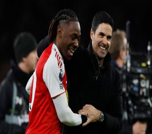 独立报：埃泽刚加盟时较拘谨，放在左侧进攻位置能发挥创造力