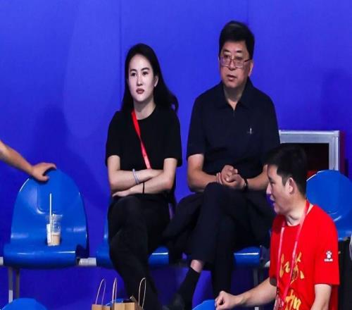 带伤出战 全红婵携队友王伟莹获得十五运会跳水女子双人10米台项目第五名