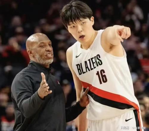 惊变！开拓者紧急换帅，杨瀚森首秀突遭变故