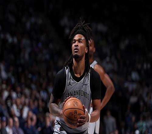 又一次打出灾难表现，马刺后场新星总是莫名其妙出现上头的情况