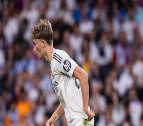 赫伊森引争议：皇马球迷高声辱骂巴萨，他让球迷骂得更响亮些