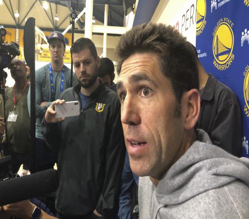 Woj：迈尔斯是帮我做决定离开的人之一他说巅峰引退不代表放弃