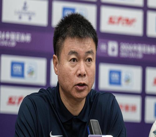 于根伟：两个丢球暴露能力差距，陈哲宣的红牌让我们雪上加霜