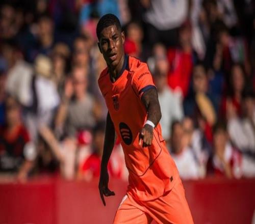 西甲领头羊易主！莱万失点拉什福德难救主，巴萨14惨败7连胜终结