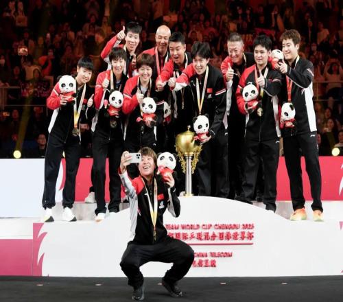 告别“奥运限定”，品牌开始用长期主义押注运动员 | 年度总结